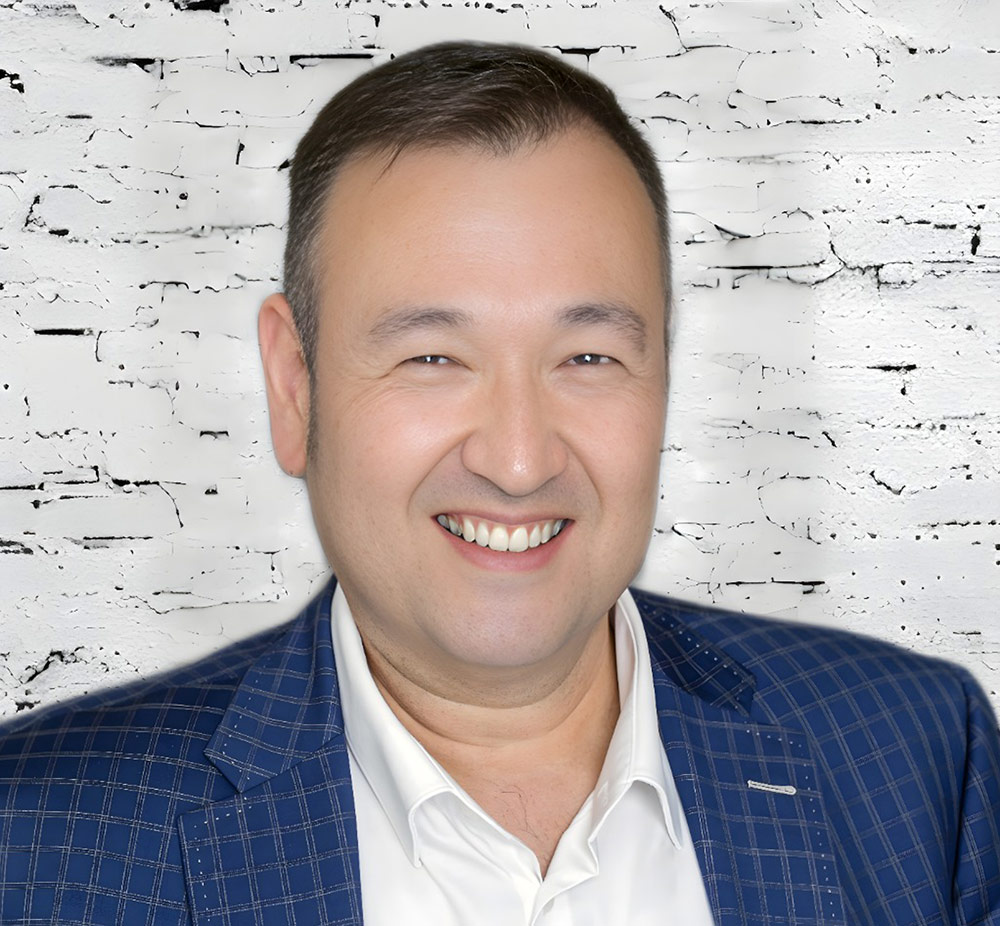 Robert Madsen headshot