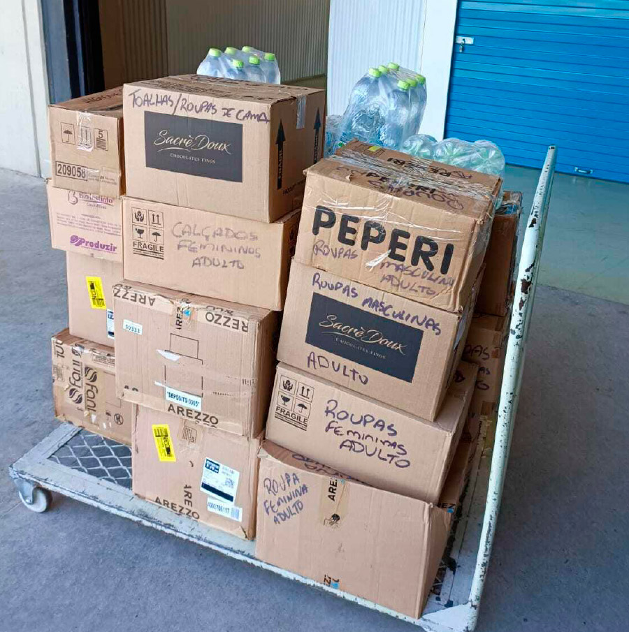 Guarda Brasil boxes of donations
