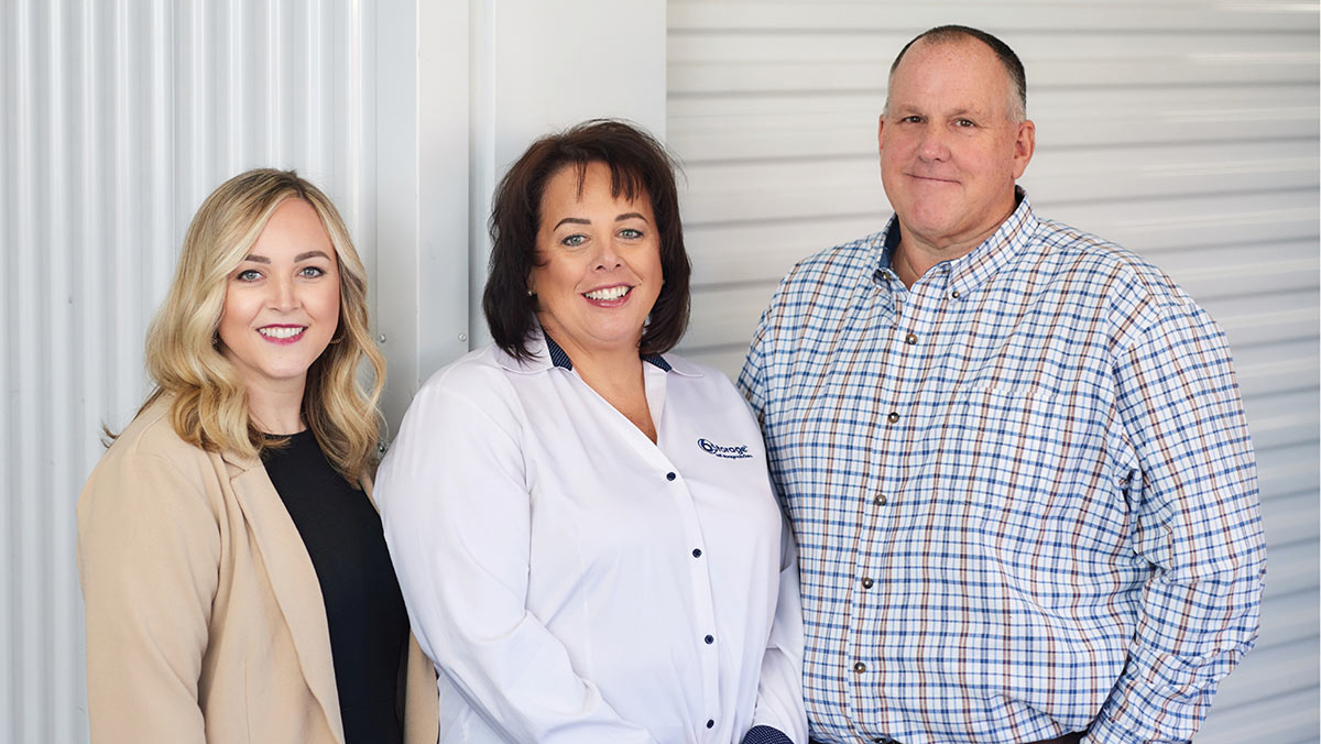 Michelle Otto with her daughter Jessika Selsor and husband Jim Otto.