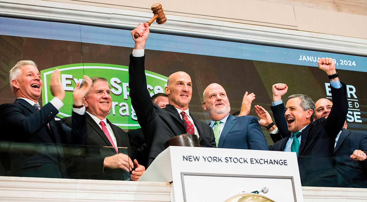 Extra Space Storage CEO Joe Margolis Ringing The NYSE Closing Bell.